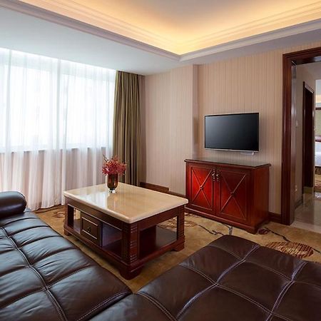 Vienna Hotel Shenzhen Exibition Center エクステリア 写真
